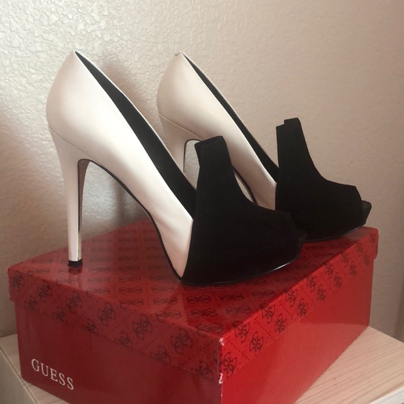 Guess Honeye Platform Heel - Picture 3 of 7